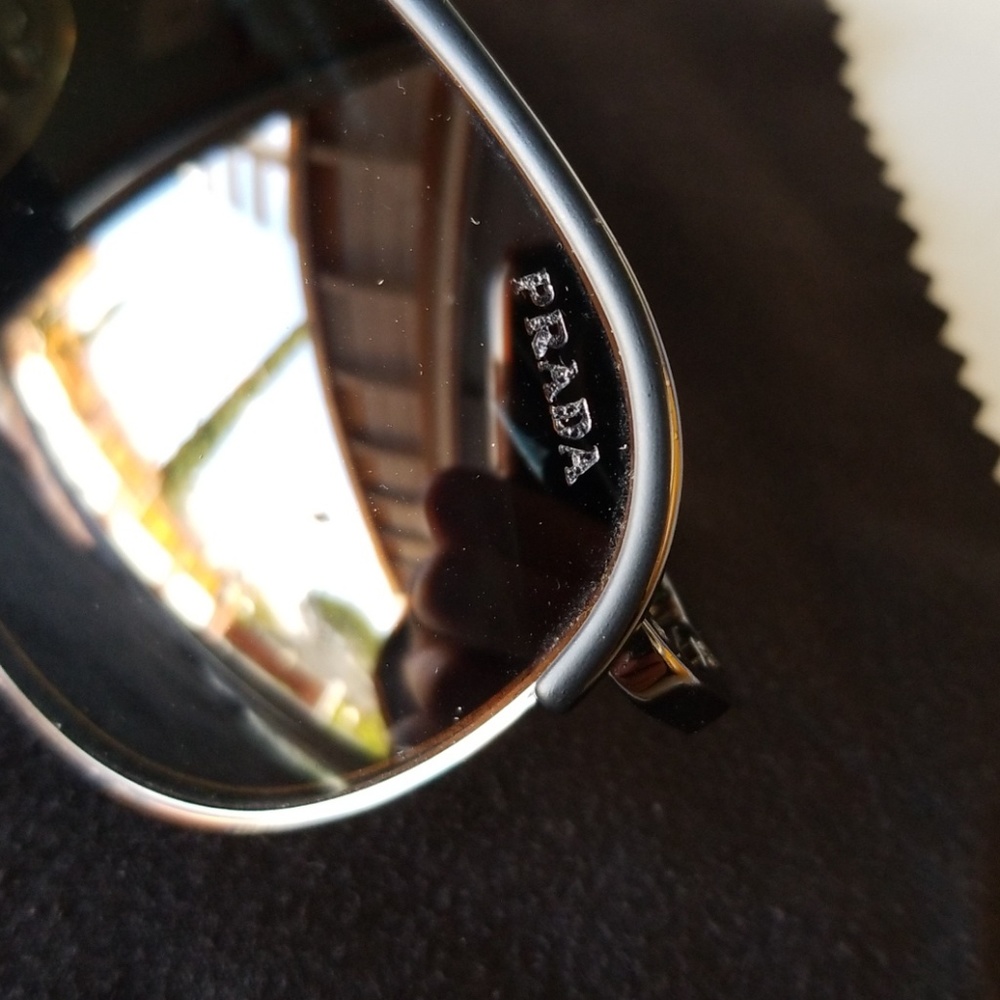 โ SOLD โ Authentic Prada aviators. ๐ - Picture 8 of 10
